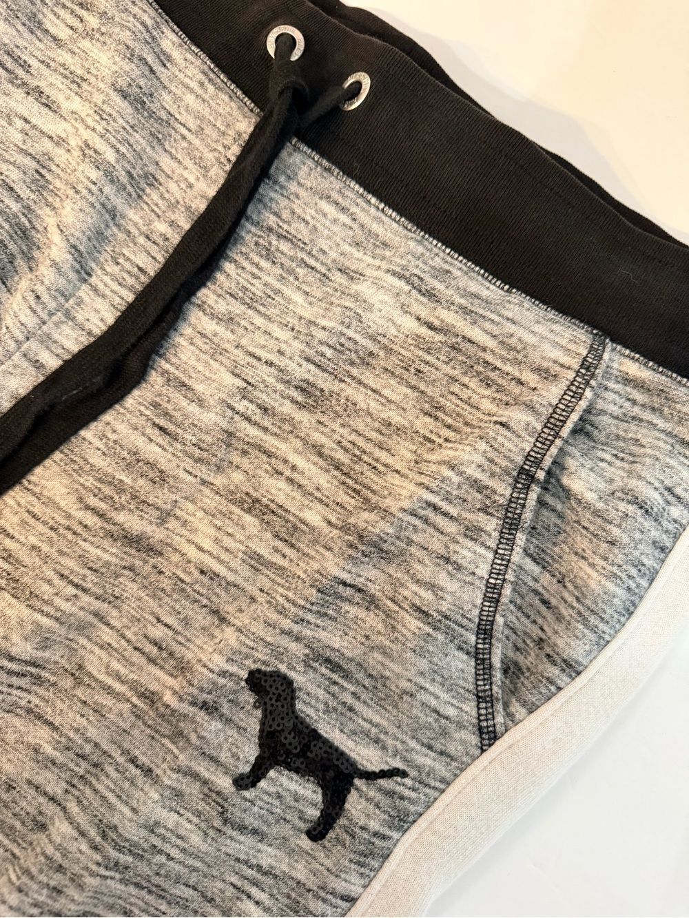 Victoria's Secret PINK Jogger Sweatpants Medium Gray Black Sequin Dog Spellout